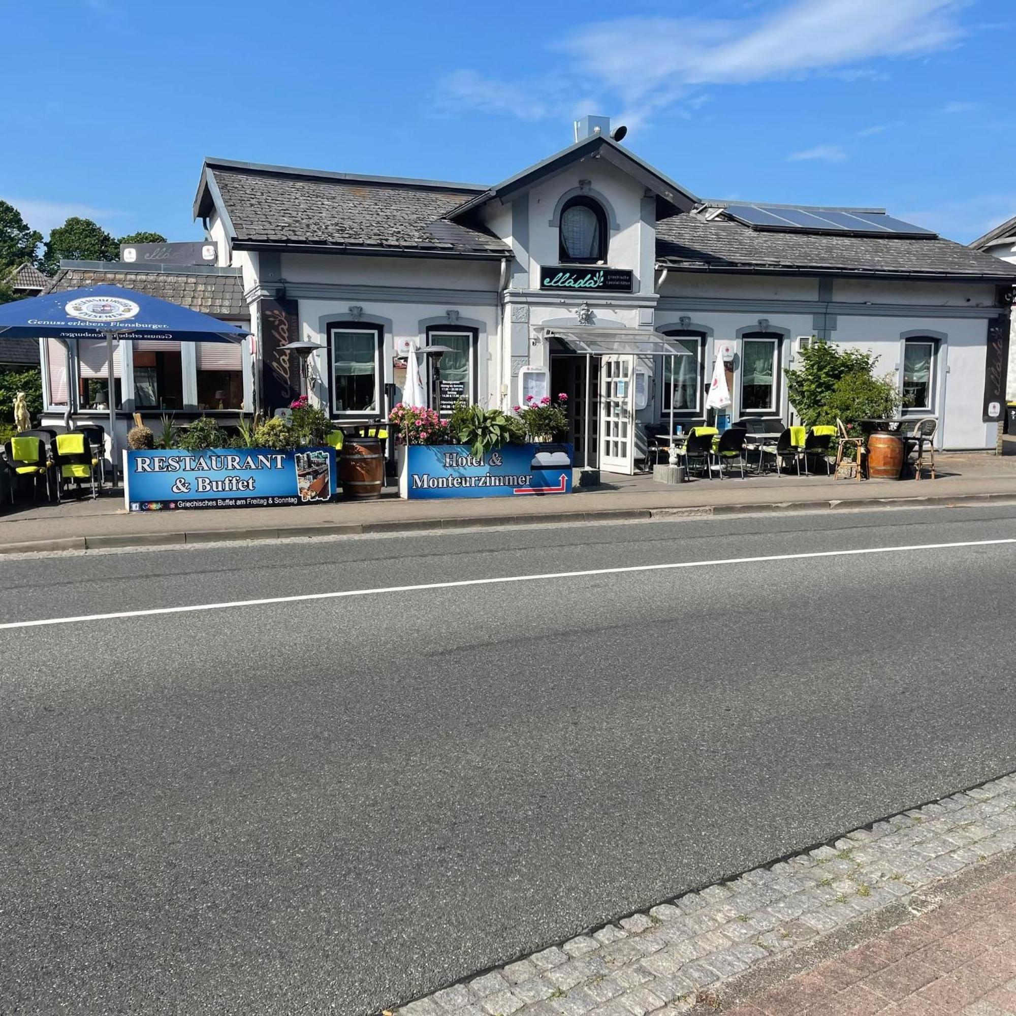 Ellada Restaurant & Hotel Tarp Exterior photo